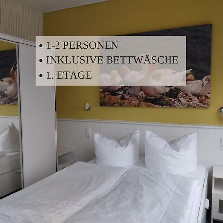 Haus Krabbe: Pet-Friendly Apartment with Free Parking Wremen Exterior photo
