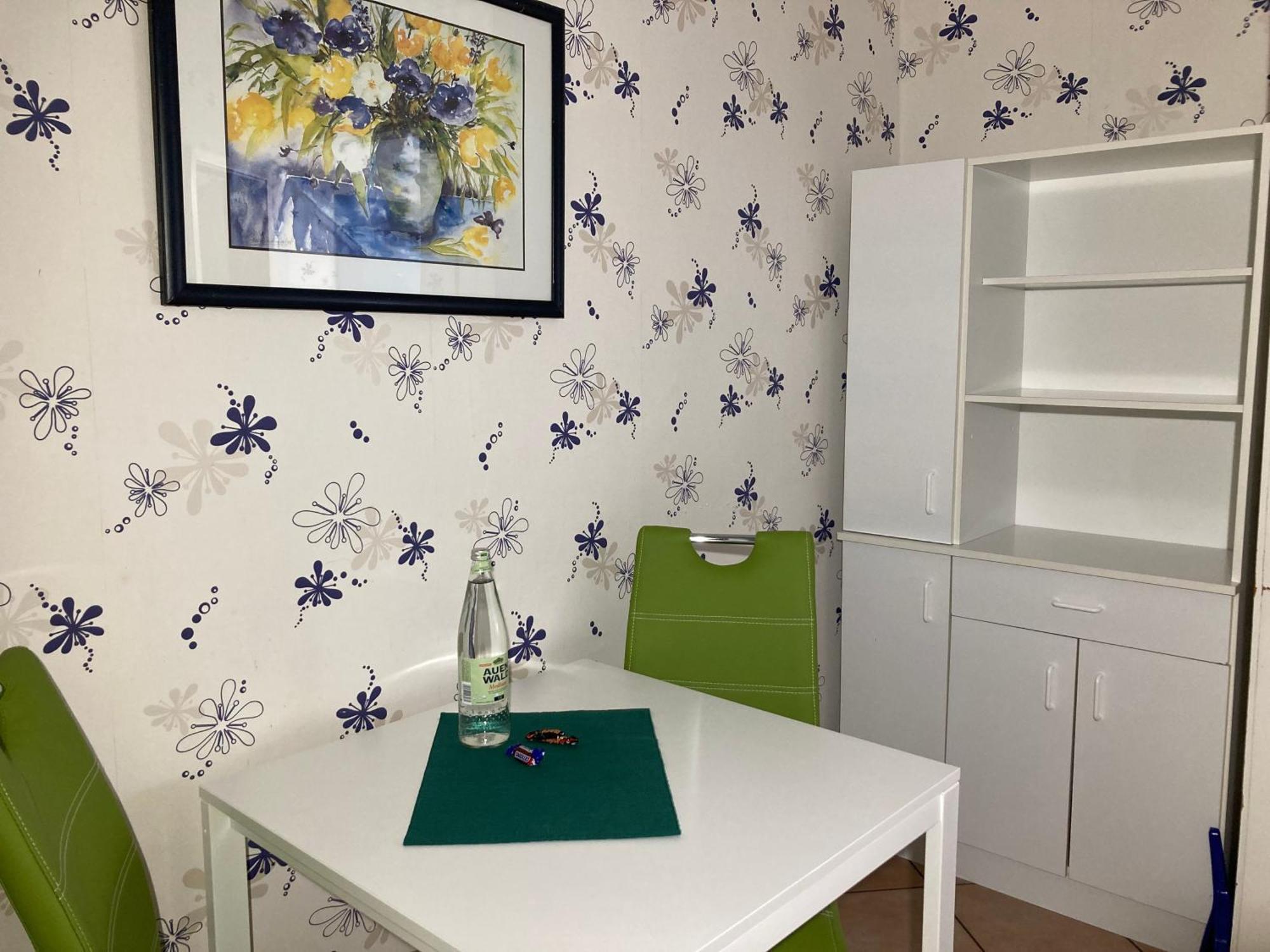 Haus Krabbe: Pet-Friendly Apartment with Free Parking Wremen Exterior photo
